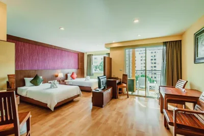 豪华套房（双床，城市景观） — Elite Suites Patong